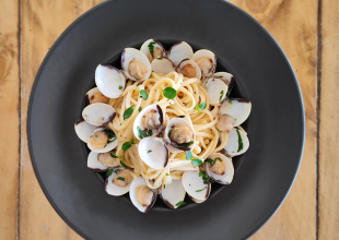 Ζυμαρικά με αχιβάδες - Linguine alle vongole