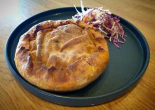 Κεφαλονίτικη κρεατόπιτα - Cephalonian meat pie